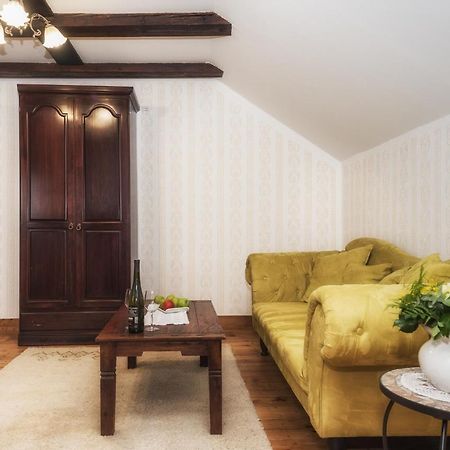 Tri Mudraca Inn Karanac Bagian luar foto