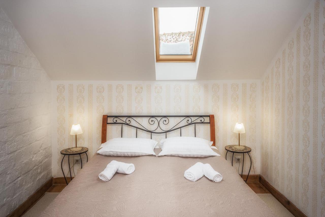 Tri Mudraca Inn Karanac Bagian luar foto
