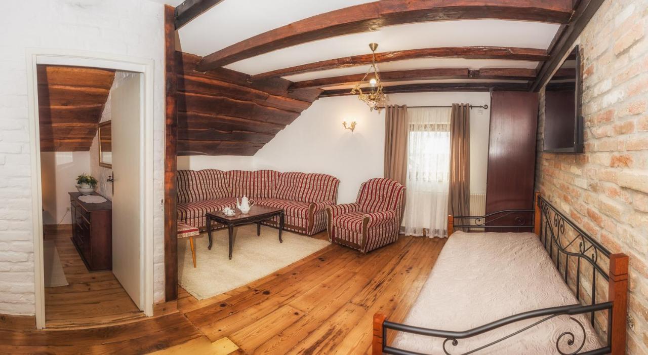 Tri Mudraca Inn Karanac Bagian luar foto